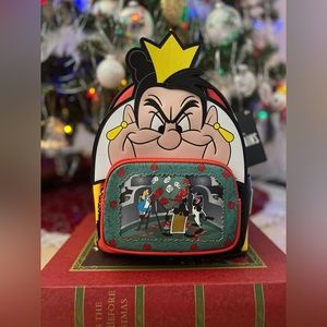 Disney Villains Scene Series Queen of Hearts Mini Backpack ❤️🖤💛